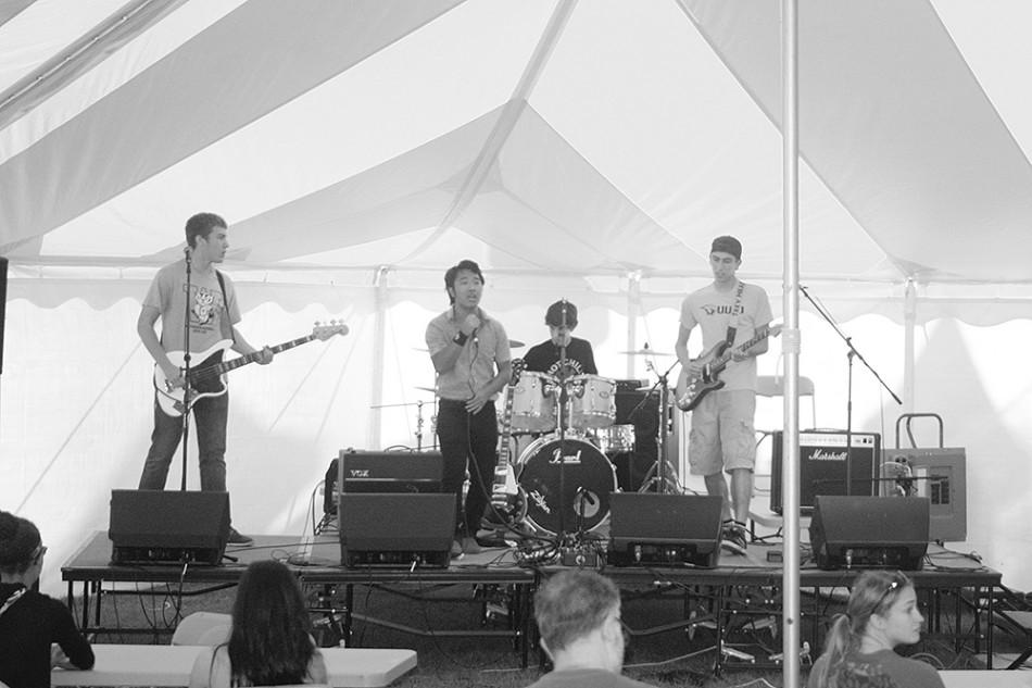Local bands storm campus for family weekend