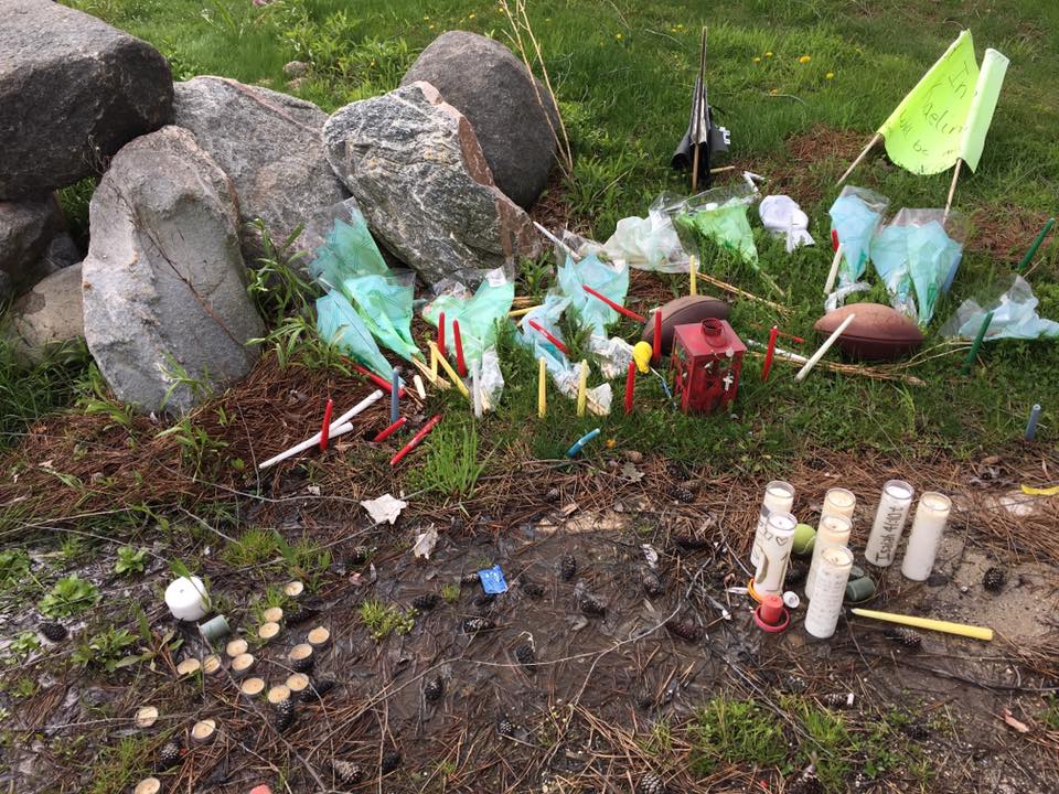 The current makeshift memorial for ONeal near the pond.