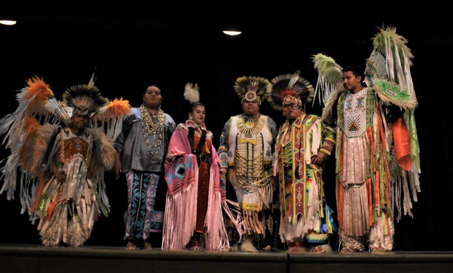 Native+American+Dancers+take+the+Bradley+Stage